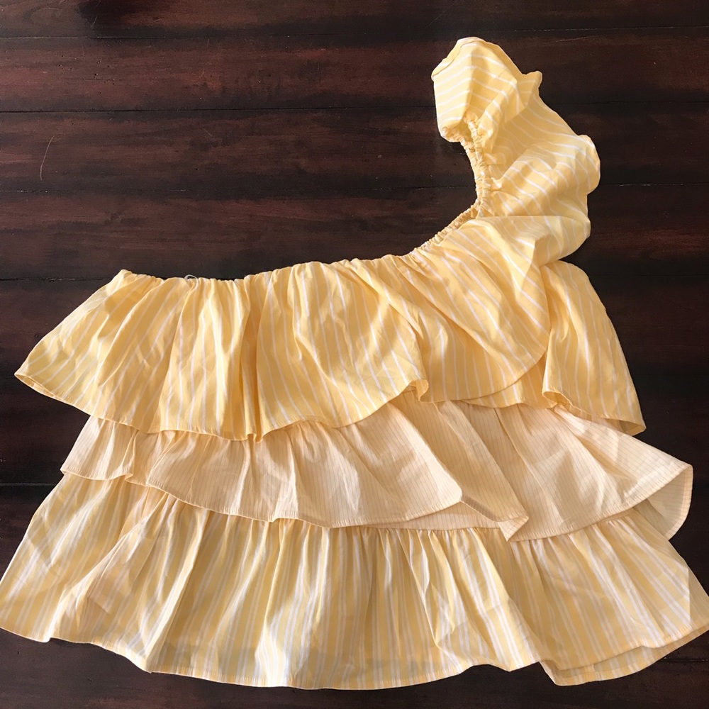 NWT Anthropologie Ruffled One-Shoulder Blouse. - Picture 4 of 8